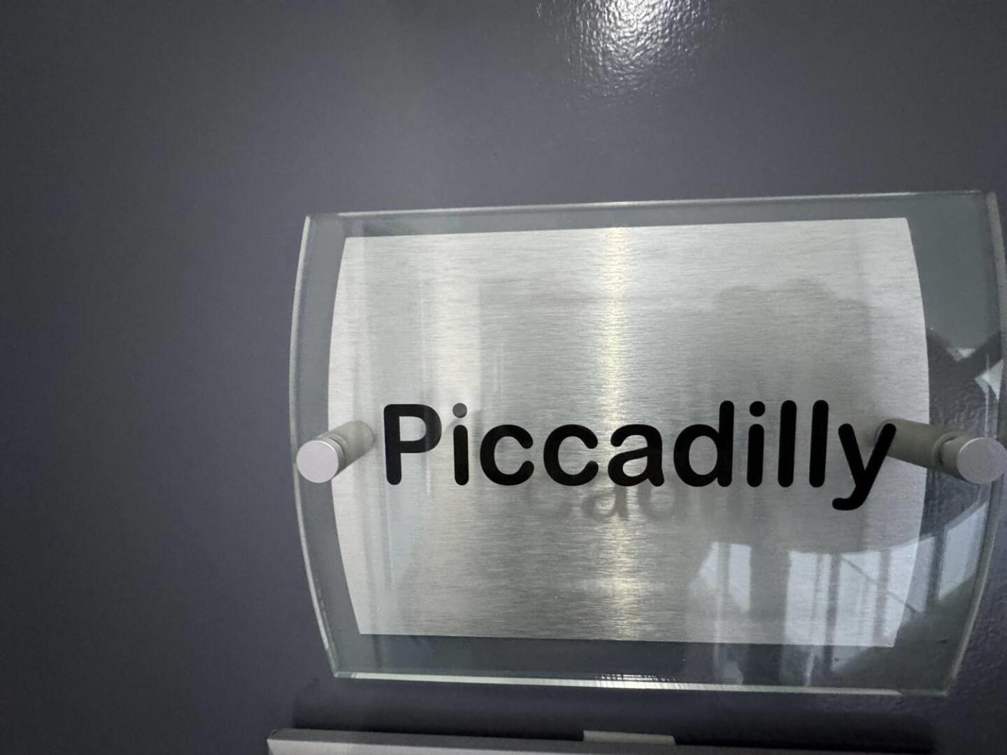 Piccadilly By Pureserviced Plymouth Exterior foto